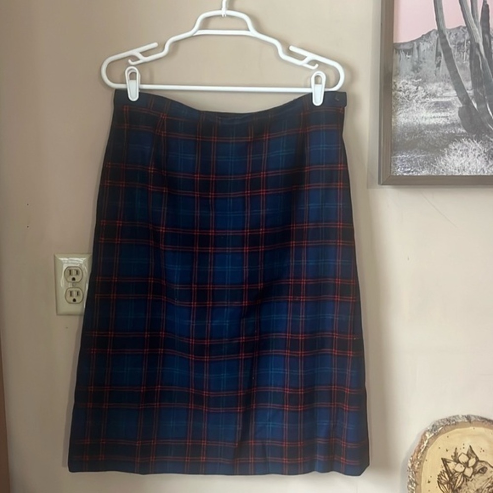 Vintage Pendleton Navy & Red Plaid Wool A-Line Midi Skirt Size 10 Normcore